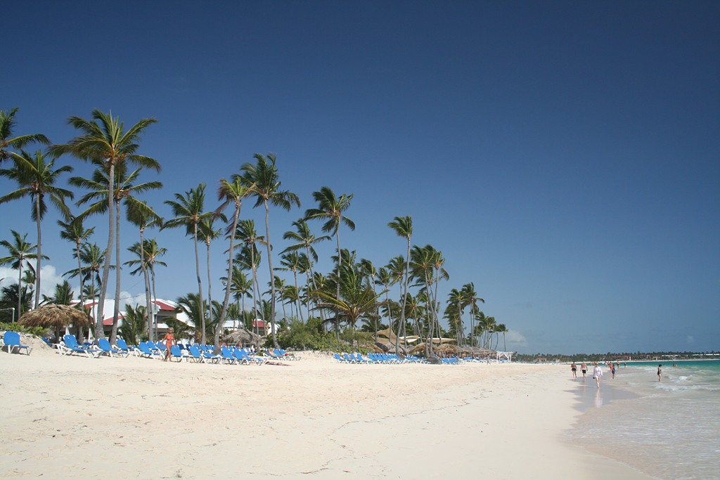 4. Playa Arena Gorda: diversión y espacio para todos - 1