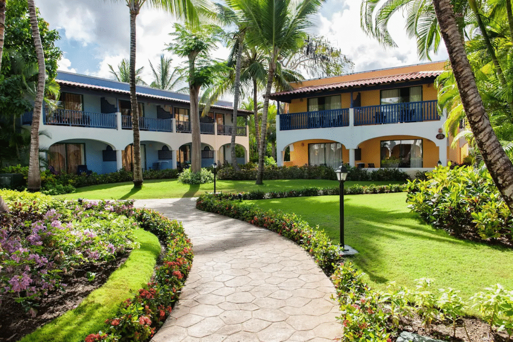 3. Catalonia Bayahibe ⭐⭐⭐⭐ - 1