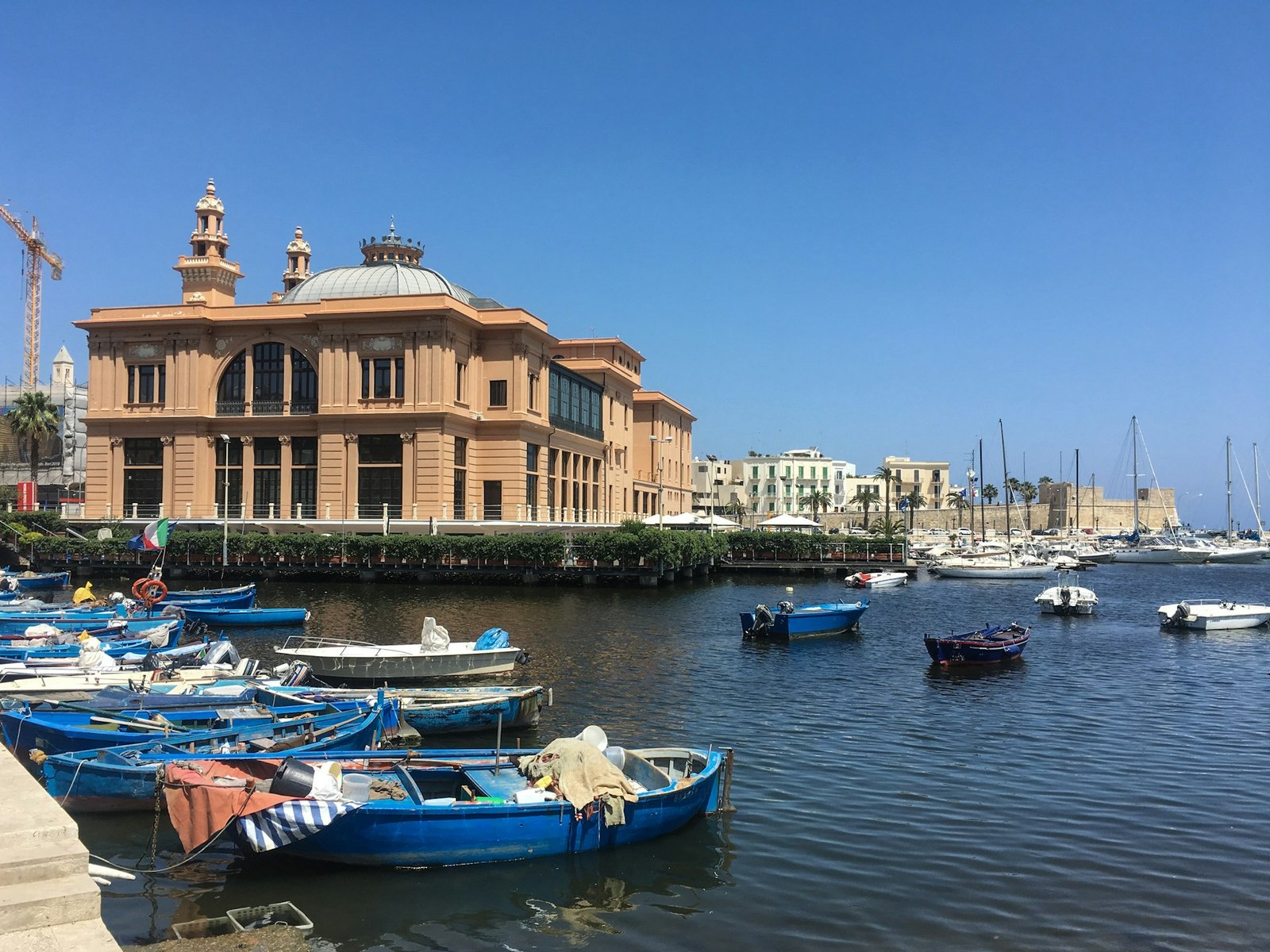 que hacer en bari